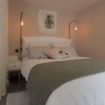 Le Presbytere De بيت ضيافة 3*