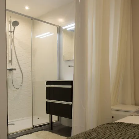 Le Presbytere De Гостевой дом 3*
